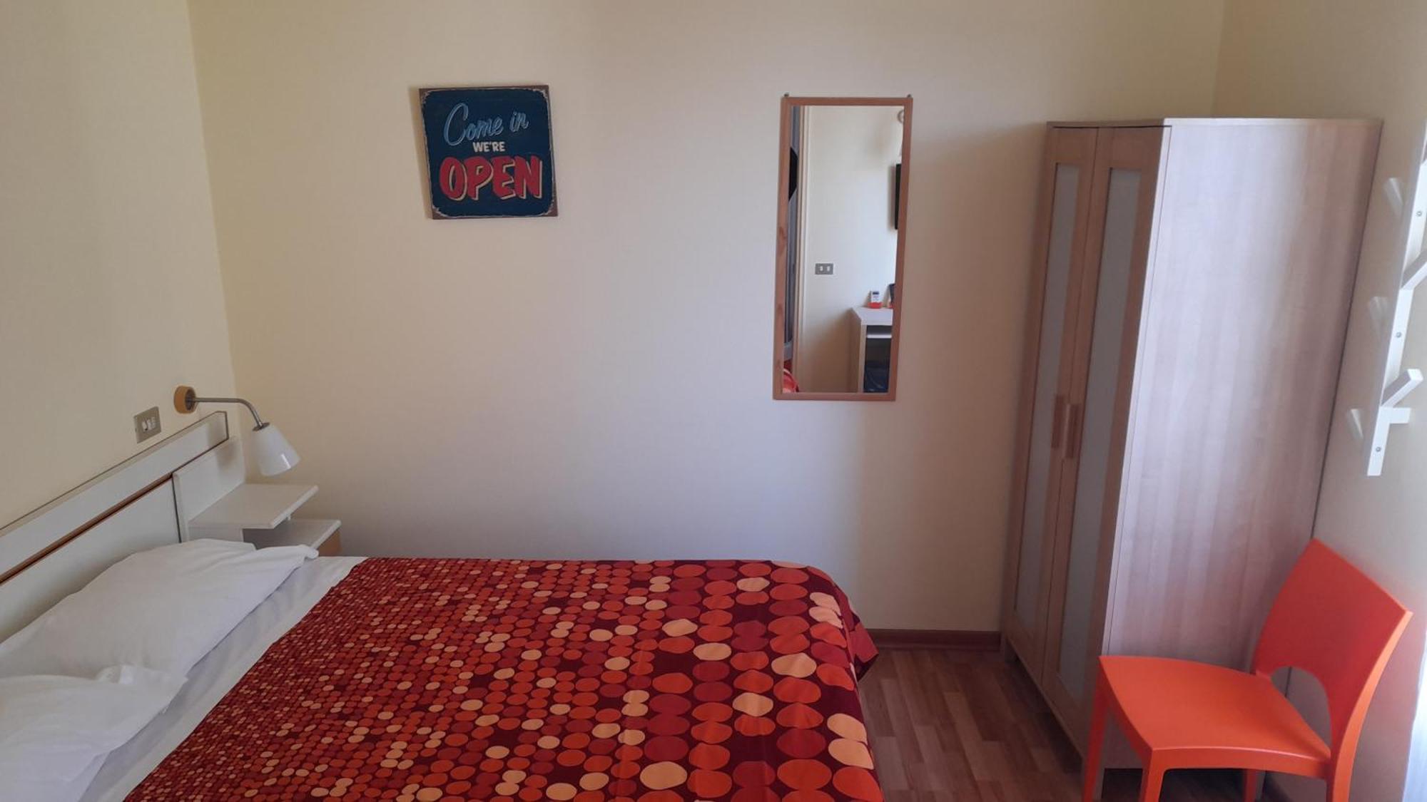 Economy Double Room,1538459809:JPEG